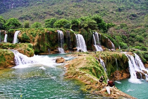 bus-to-ban-gioc-waterfall-from-hanoi