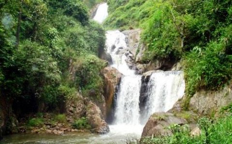 Mo waterfall in Mu Cang Chai